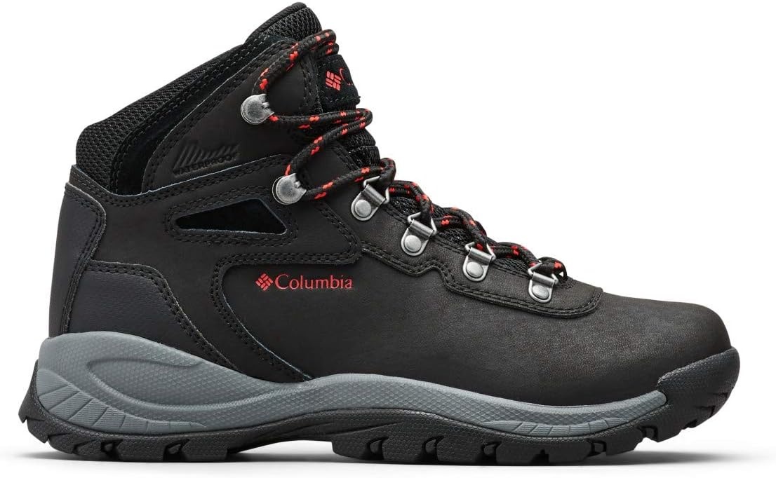 image:imageColumbia Newton Ridge PlusBlack Poppy Red