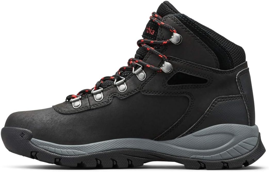 image:imageColumbia Newton Ridge PlusBlack Poppy Red